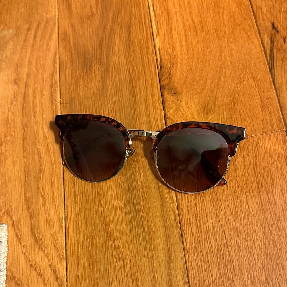 Old Navy Tortoiseshell Sunglasses